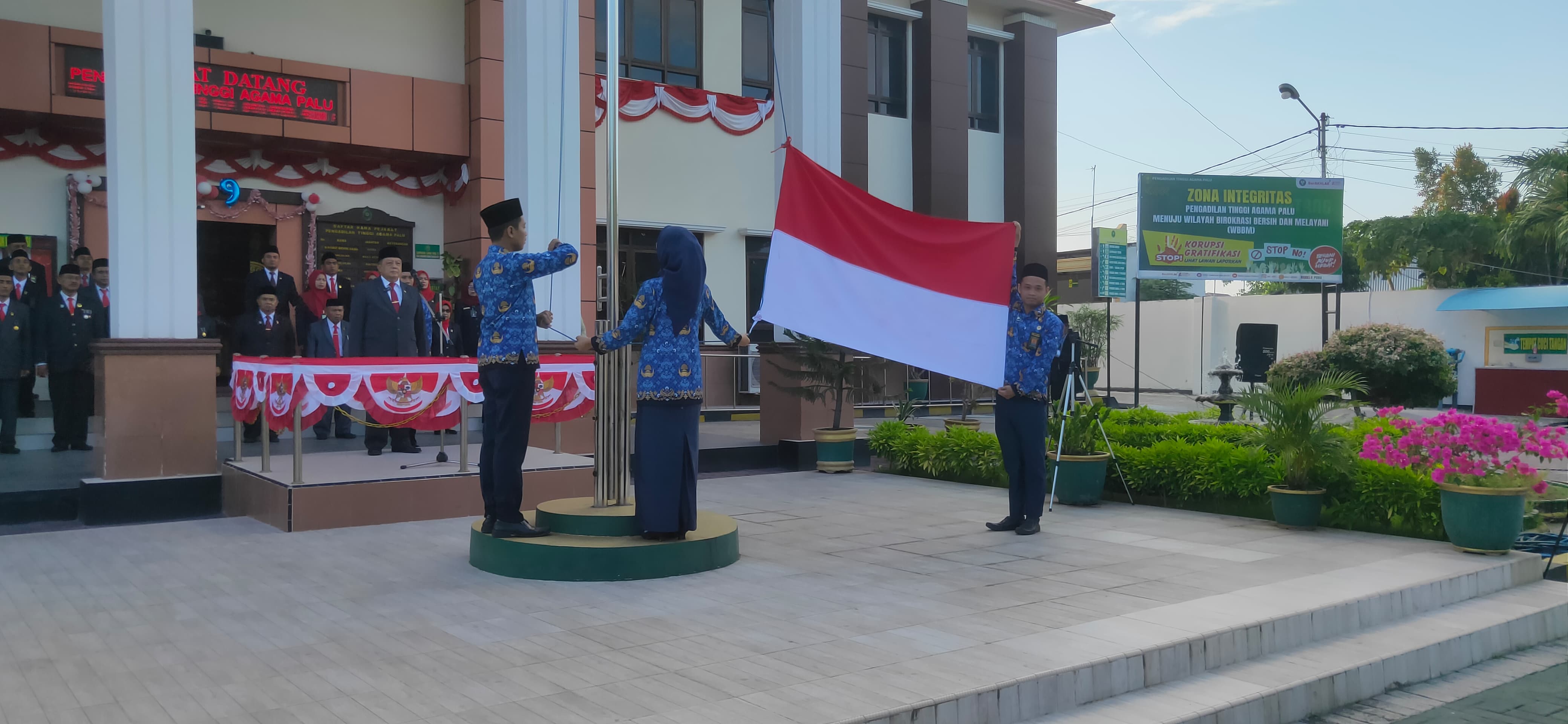 b2918d5c ba85 43e1 87d1 55993c1498d4