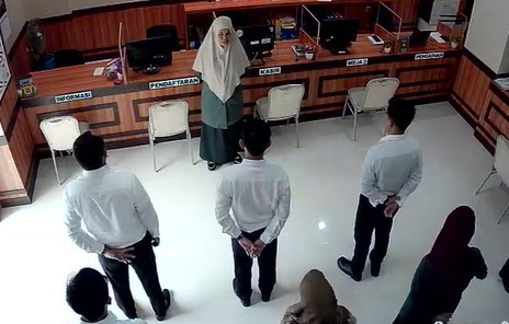 5 Panitera PA Banggai Berikan Briefing kepada Petugas PTSP