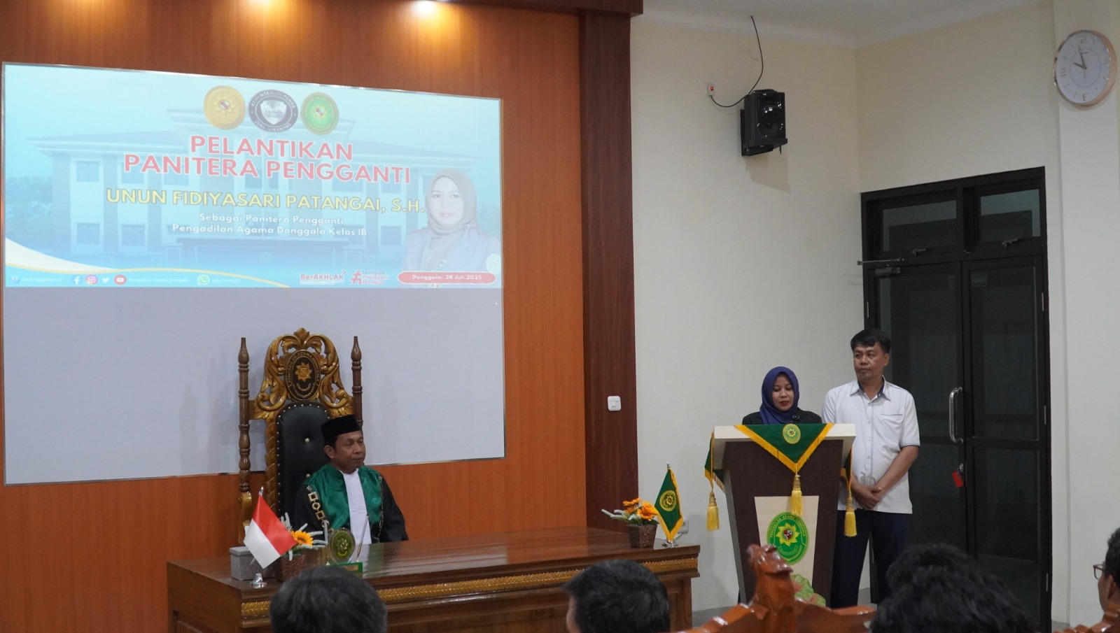 3 Ketua Pengadilan Agama Donggala Lantik Panitera Pengganti 1382025