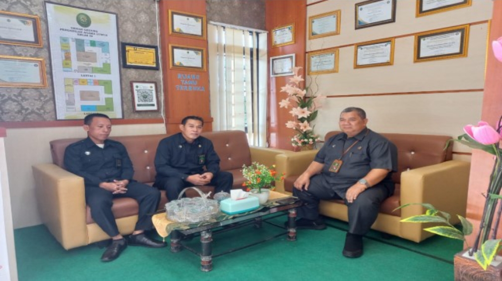 1 MONITORING DAN EVALUASI KINERJA PENGADILAN TINGGI AGAMA PALU PADA PENGADILAN AGAMA LUWUK