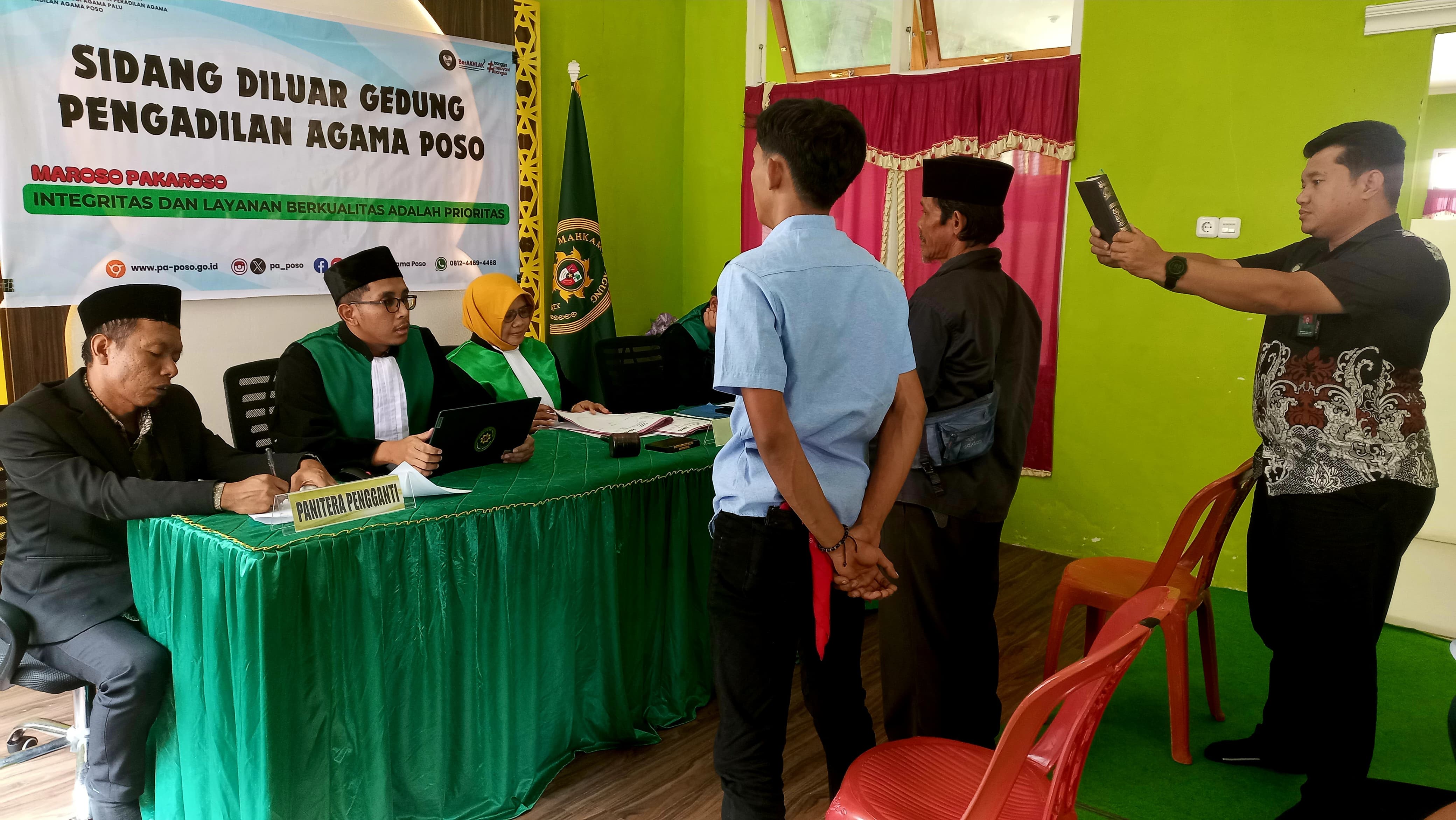2 Pengadilan Agama Poso Laksanakan Sidang Luar Gedung di KUA Kecamatan Pamona Selatan 14082025