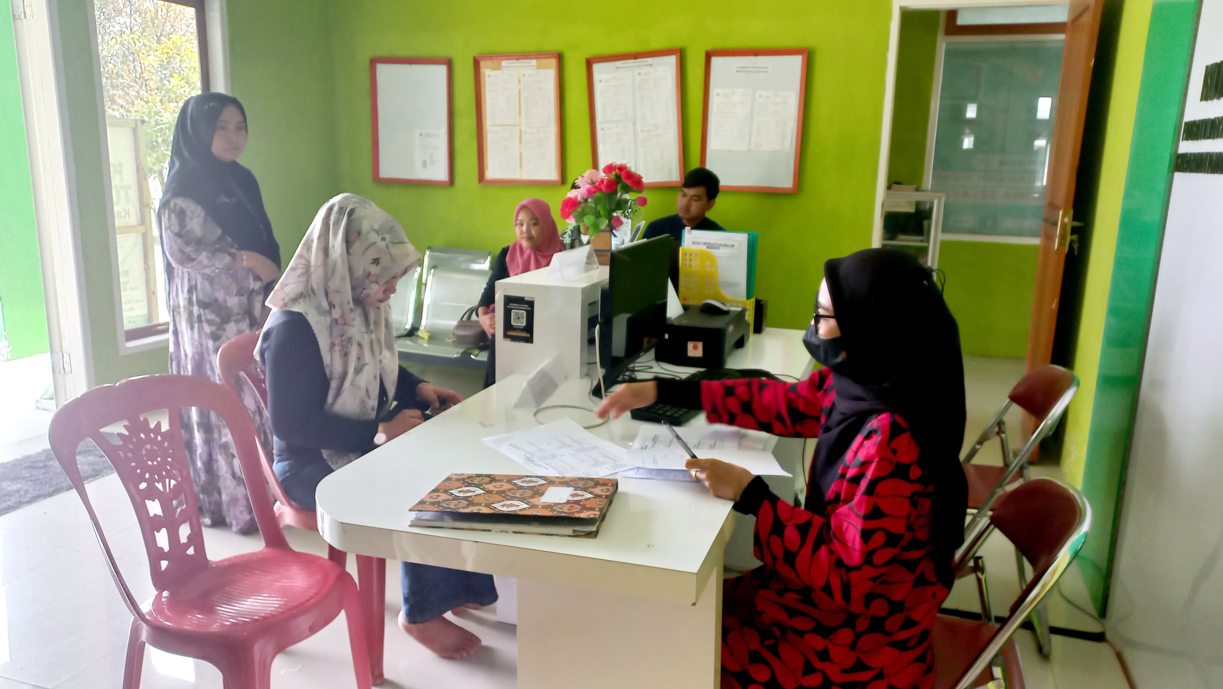 8 Pengadilan Agama Poso Laksanakan Sidang Luar Gedung di KUA Kecamatan Pamona Selatan 14082025