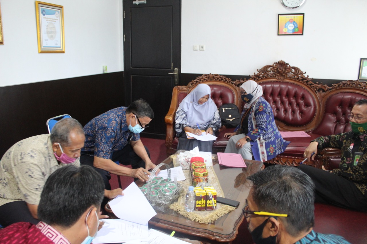 c6dfcafb fbb5 4b4c b483 1f9011d6537b